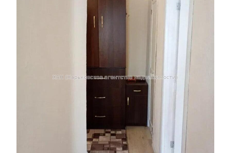 Продам квартиру, Любови Малой  просп. , 1  ком., 34 м², капитальный ремонт 