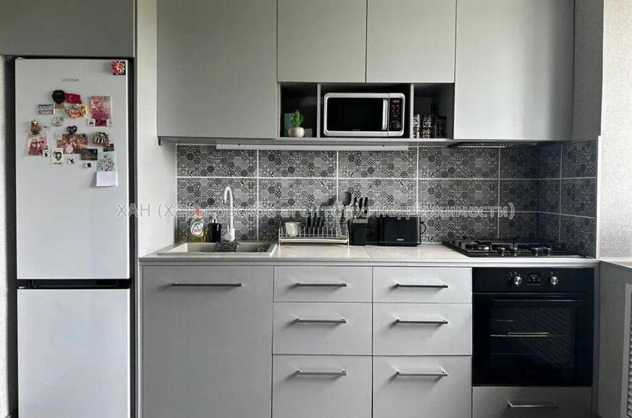 Продам квартиру, Власенко ул. , 2  ком., 42.50 м², евроремонт 