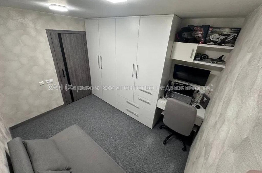 Продам квартиру, Власенко ул. , 2  ком., 42.50 м², евроремонт 