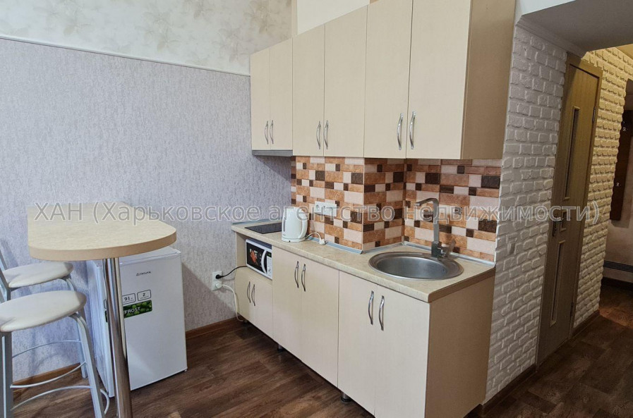 Продам квартиру, Гвардейцев Широнинцев ул. , 1  ком., 37.50 м², евроремонт 