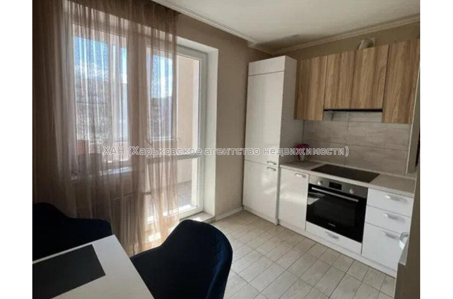 Продам квартиру, Драгоманова ул. , 2 кім., 56 м², евроремонт 