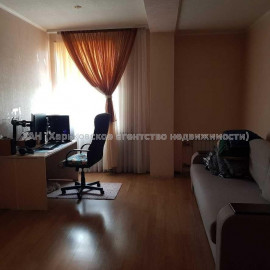 Продам квартиру, Александровский просп. , 2 кім., 64 м², евроремонт