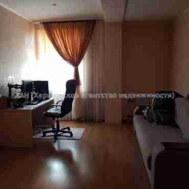 Продам квартиру, Александровский просп. , 2 кім., 64 м², евроремонт 