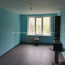 Продам квартиру, Космонавтов ул. , 2 кім., 44 м², капитальный ремонт