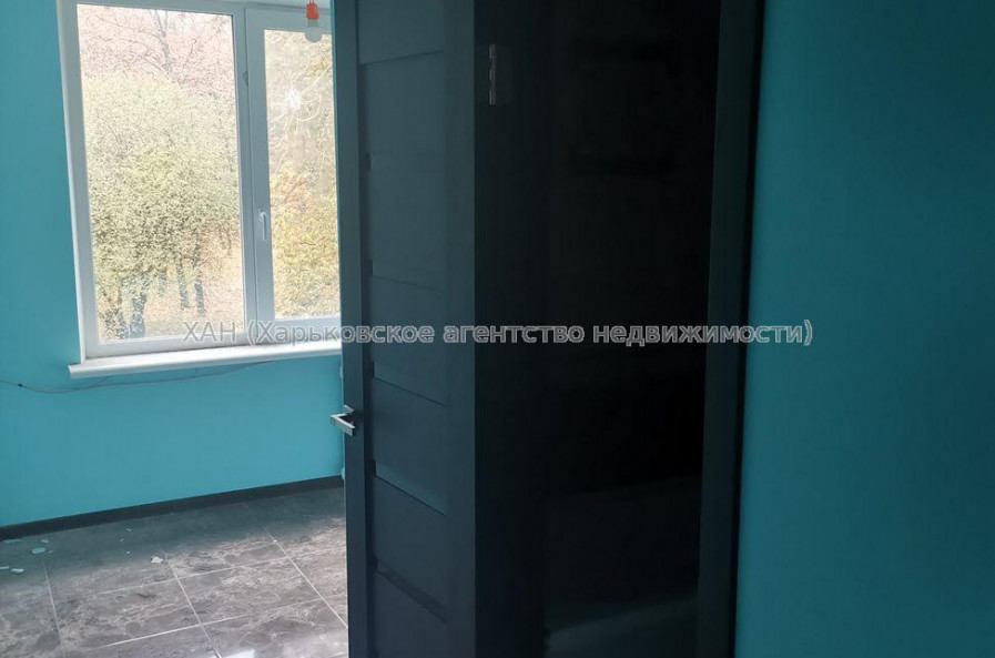 Продам квартиру, Космонавтов ул. , 2 кім., 44 м², капитальный ремонт 