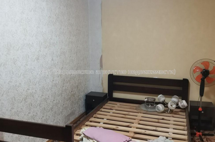 Продам квартиру, 23 Августа ул. , 3 кім., 56.60 м², косметический ремонт 