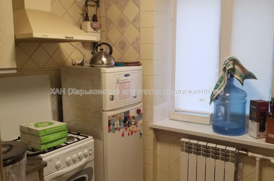 Продам квартиру, 23 Августа ул. , 3 кім., 56.60 м², косметический ремонт 