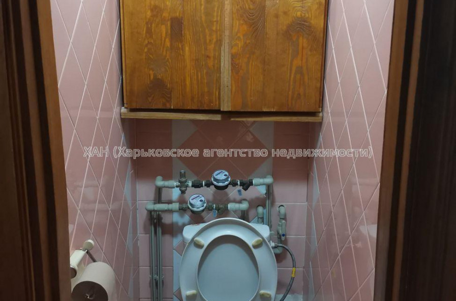 Продам квартиру, 23 Августа ул. , 3 кім., 56.60 м², косметический ремонт 