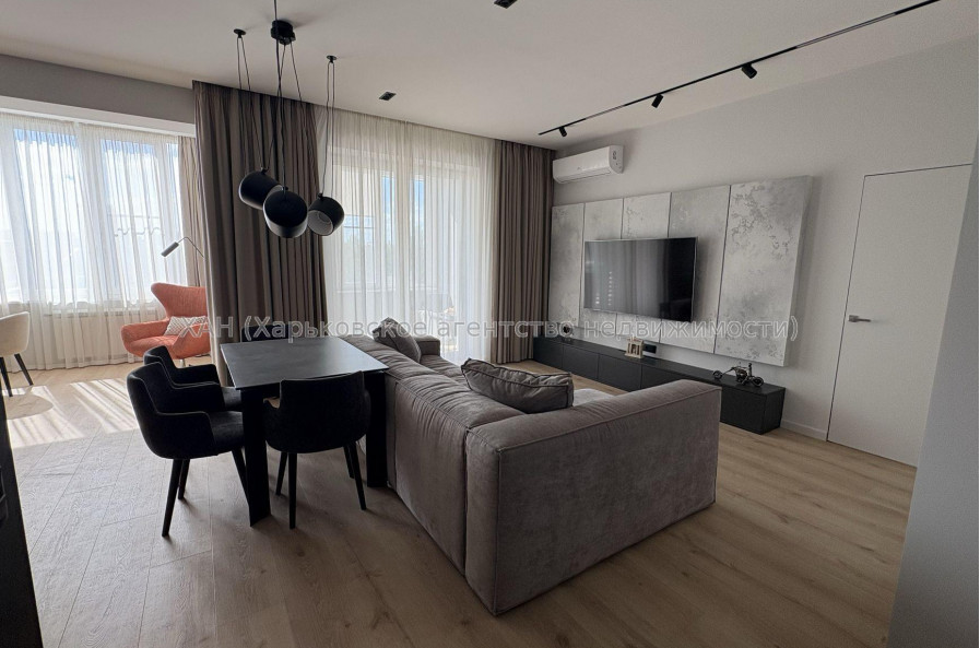 Продам квартиру, Партизанский пер. , 2 кім., 78.20 м², авторский дизайн 
