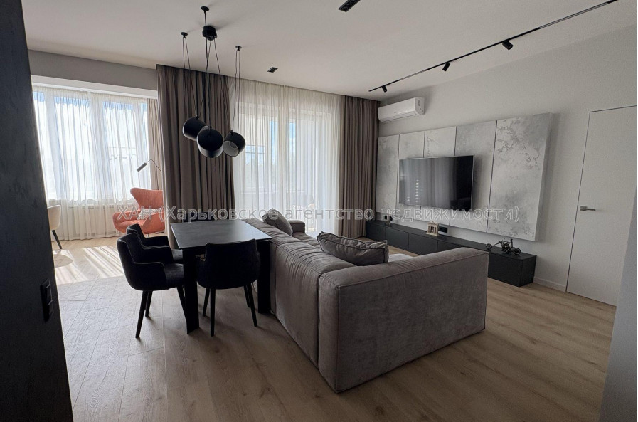 Продам квартиру, Партизанский пер. , 2 кім., 78.20 м², авторский дизайн 