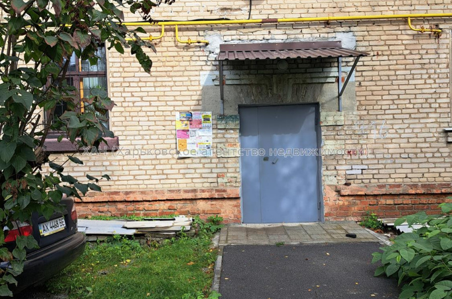 Продам квартиру, Ковтуна ул. , 16 , 2 кім., 37 м², советский ремонт 