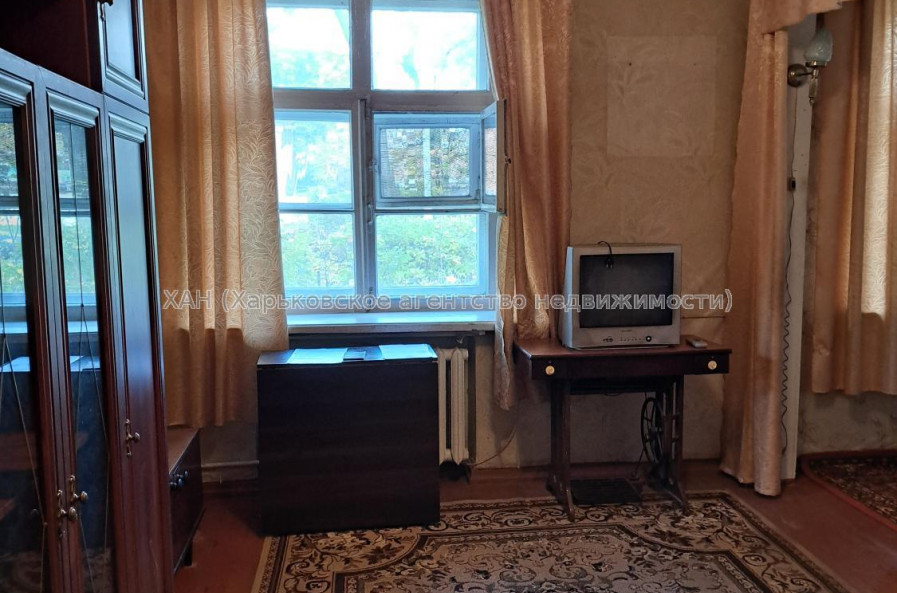 Продам квартиру, Ковтуна ул. , 16 , 2 кім., 37 м², советский ремонт 