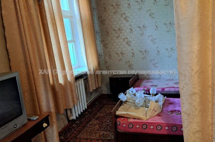 Продам квартиру, Ковтуна ул. , 16 , 2 кім., 37 м², советский ремонт 