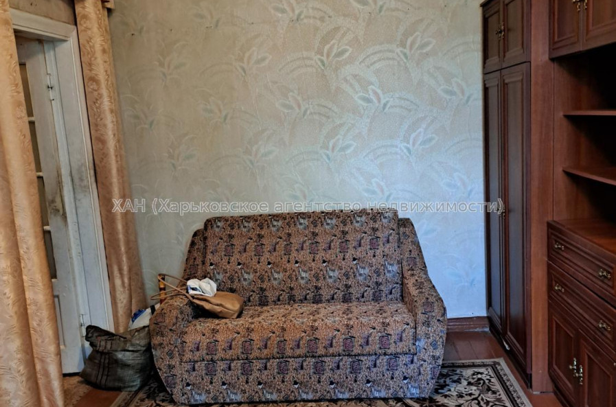 Продам квартиру, Ковтуна ул. , 16 , 2 кім., 37 м², советский ремонт 