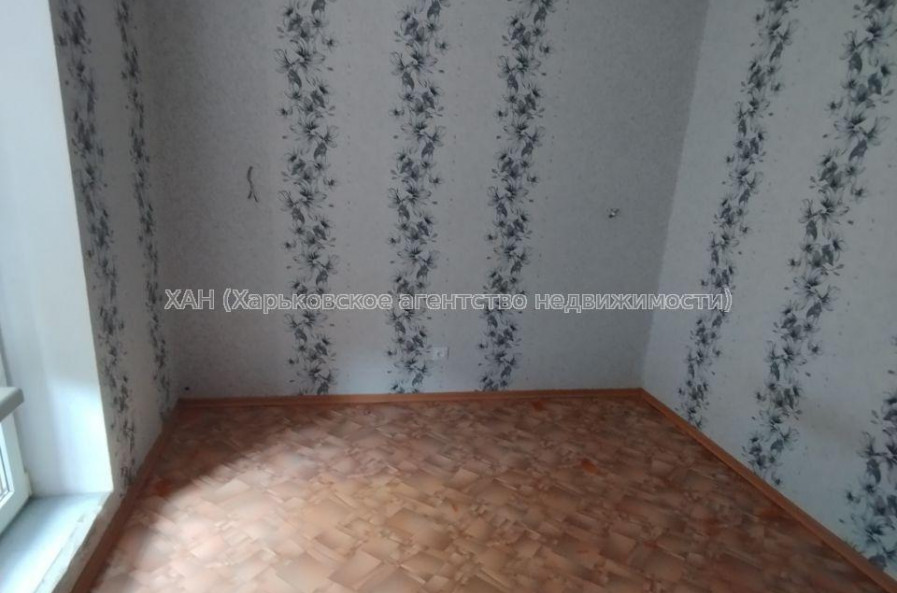Продам квартиру, Бучмы ул. , 4 кім., 68 м², частичный ремонт 
