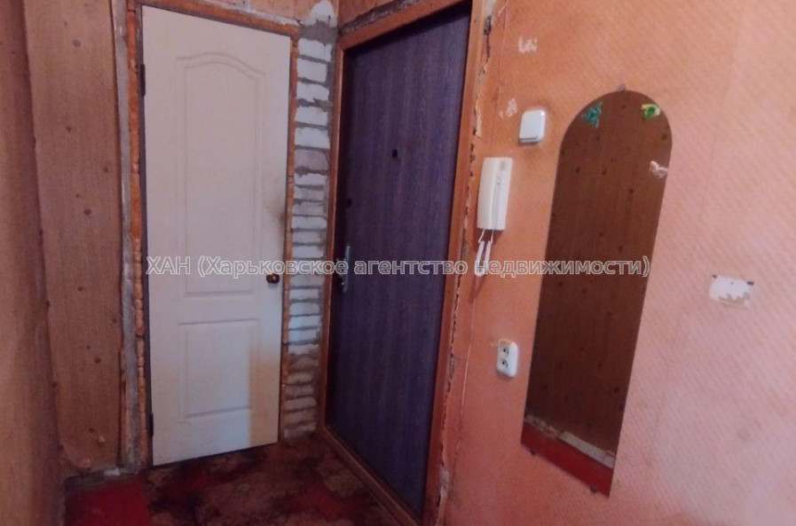 Продам квартиру, Бучмы ул. , 4 кім., 68 м², частичный ремонт 