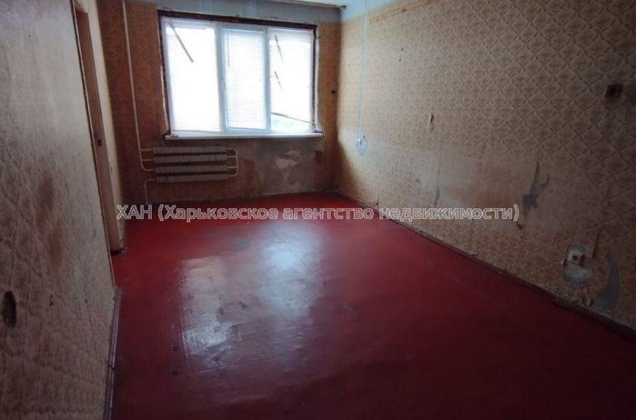Продам квартиру, Бучмы ул. , 4 кім., 68 м², частичный ремонт 
