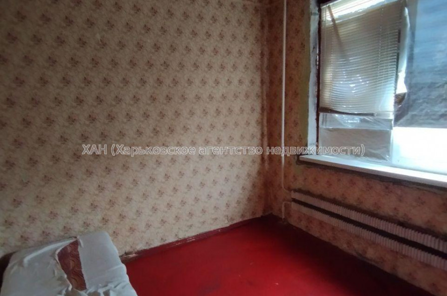 Продам квартиру, Бучмы ул. , 4 кім., 68 м², частичный ремонт 