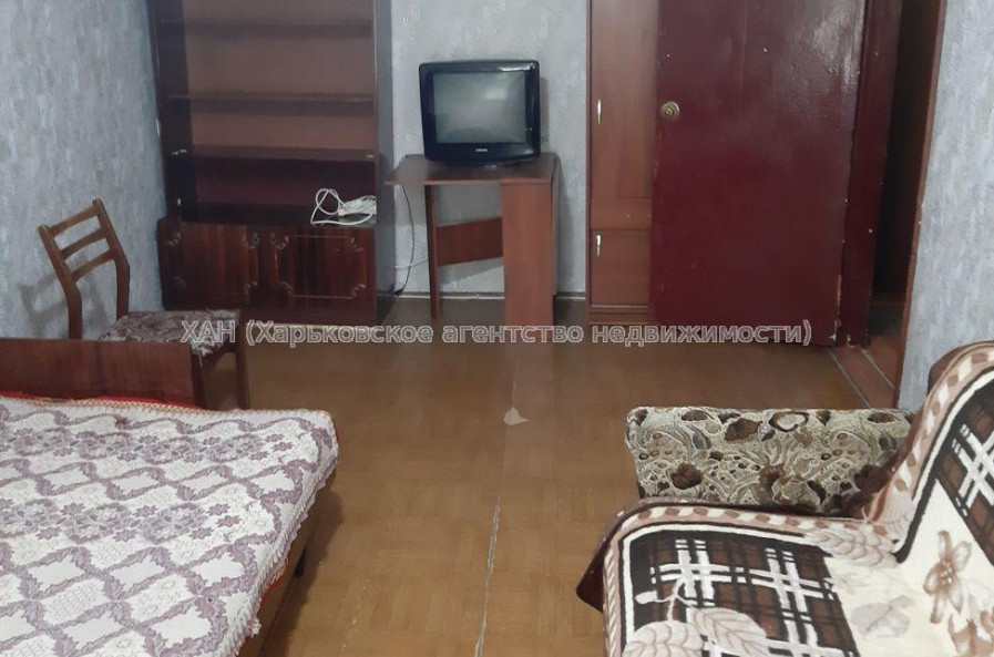 Продам квартиру, Валентиновская ул. , 1 кім., 30 м², советский ремонт 