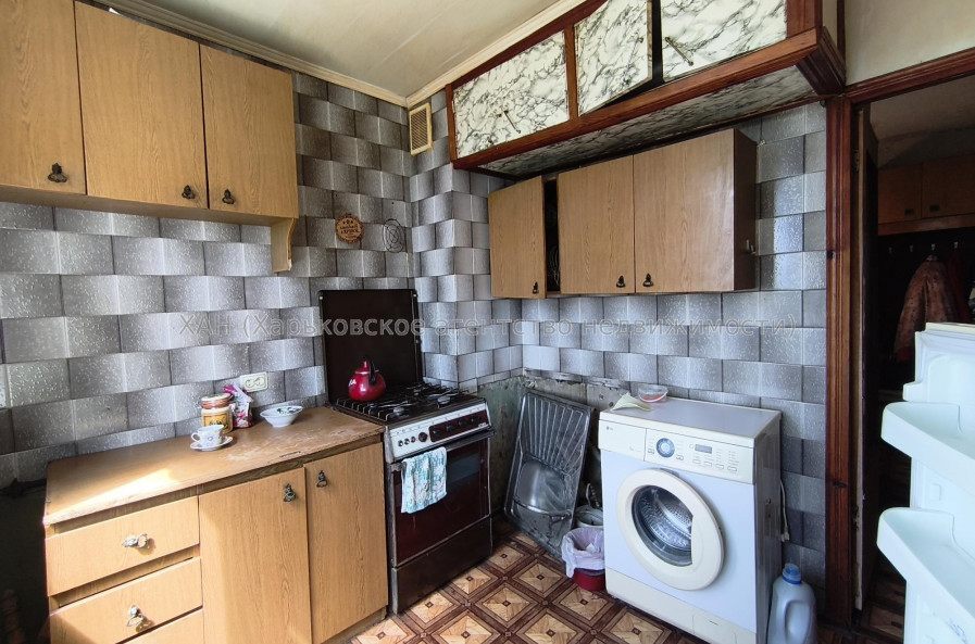 Продам квартиру, Героев Харькова просп. , 1 кім., 33 м², без ремонта 