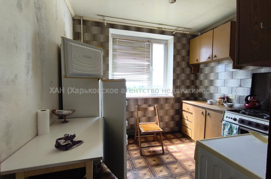 Продам квартиру, Героев Харькова просп. , 1 кім., 33 м², без ремонта 