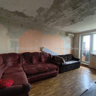 Продам квартиру, Героев Харькова просп. , 1 кім., 33 м², без ремонта 