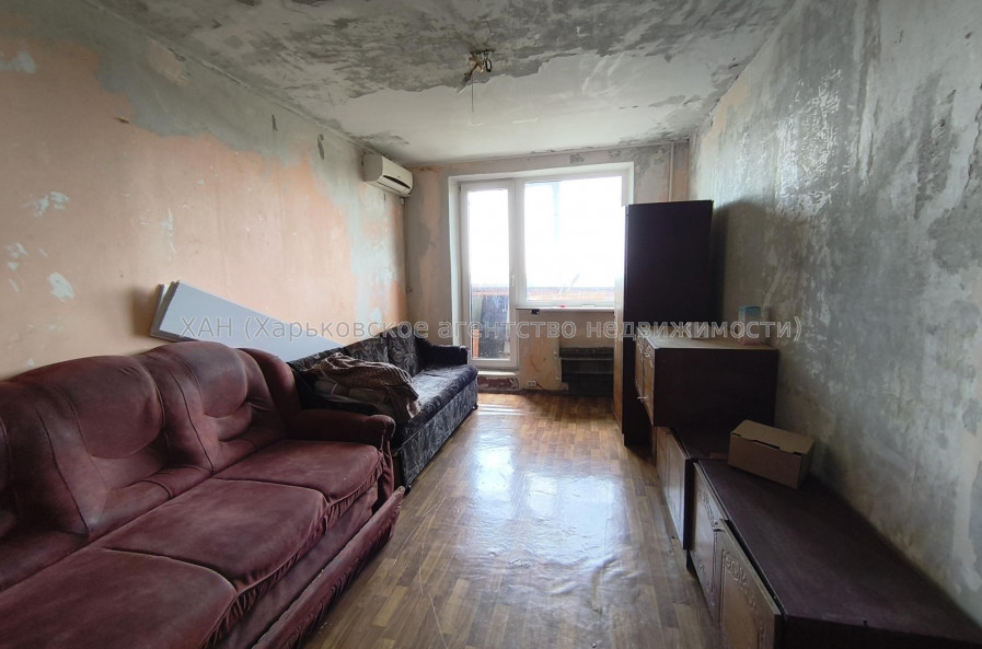 Продам квартиру, Героев Харькова просп. , 1 кім., 33 м², без ремонта 