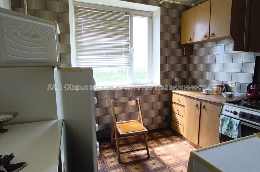 Продам квартиру, Героев Харькова просп. , 1 кім., 33 м², без ремонта 