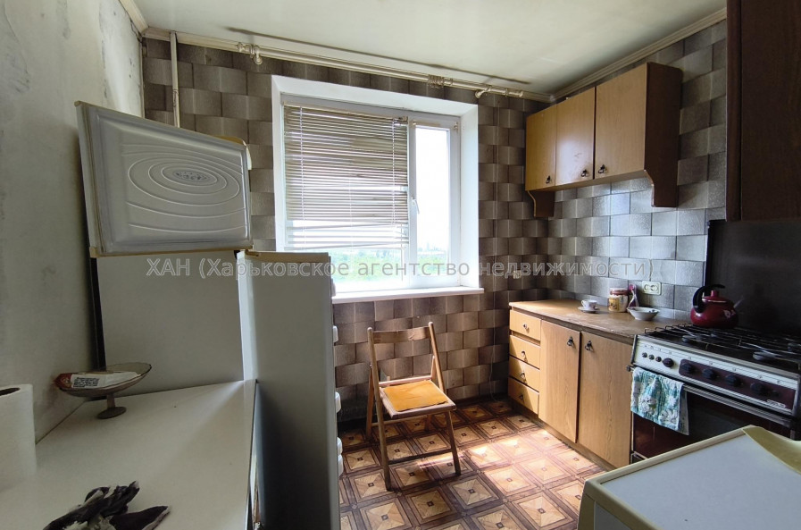 Продам квартиру, Героев Харькова просп. , 1 кім., 33 м², без ремонта 