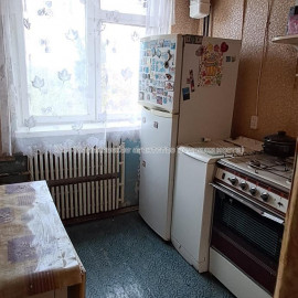 Продам квартиру, Ивана Кобзы ул. , 36 , 2 кім., 42 м², без ремонта