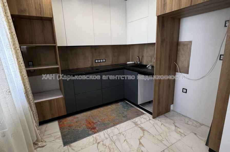 Продам квартиру, Ньютона ул. , 3  ком., 82 м², советский ремонт 