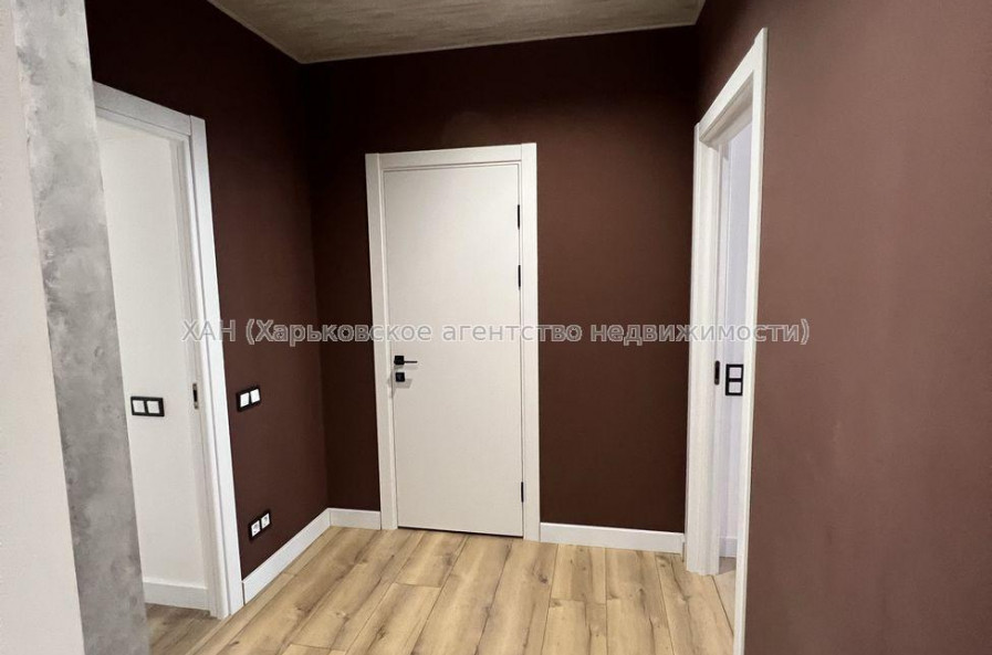 Продам квартиру, Ньютона ул. , 3  ком., 82 м², советский ремонт 