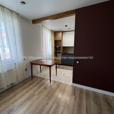 Продам квартиру, Ньютона ул. , 3  ком., 82 м², советский ремонт  - фото 4 Продам квартиру, Ньютона ул. , 3  ком., 82 м², советский ремонт