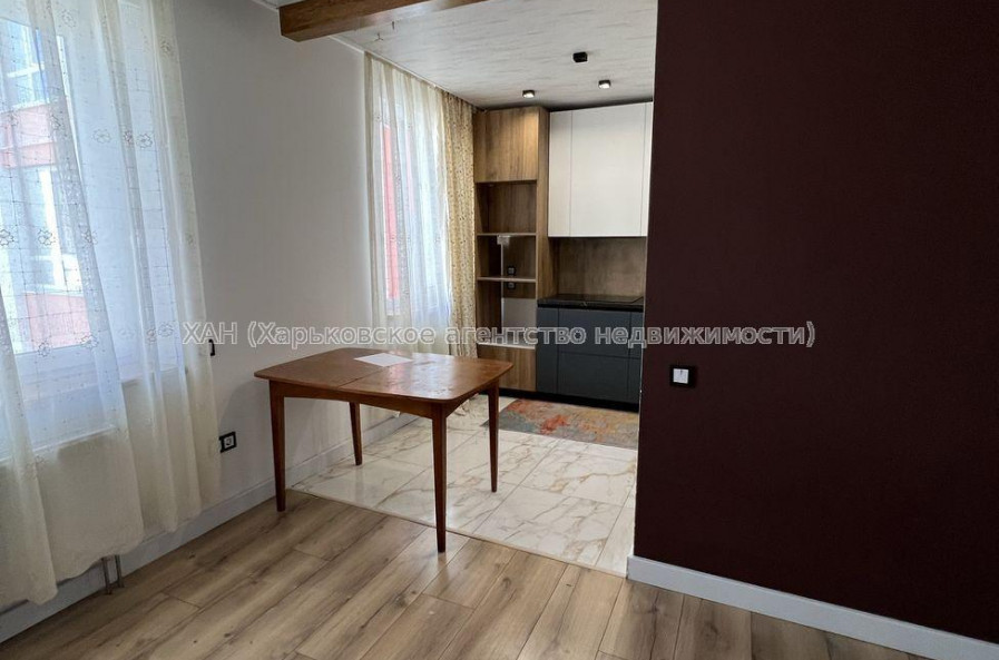Продам квартиру, Ньютона ул. , 3  ком., 82 м², советский ремонт 