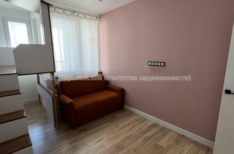 Продам квартиру, Ньютона ул. , 3  ком., 82 м², советский ремонт 