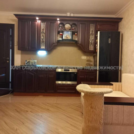 Продам квартиру, Залесская ул. , 2  ком., 61.90 м², косметический ремонт