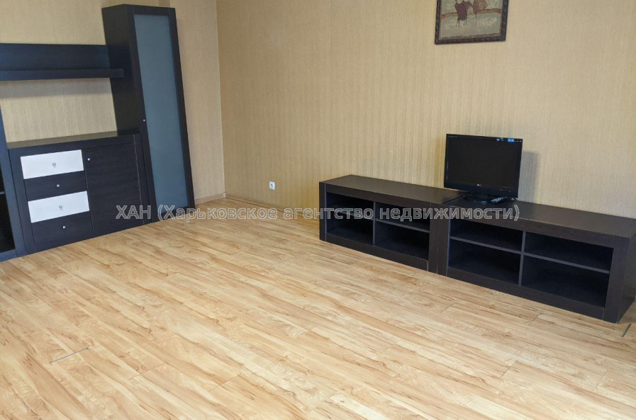 Продам квартиру, Науки просп. , 2 кім., 51.20 м², капитальный ремонт 