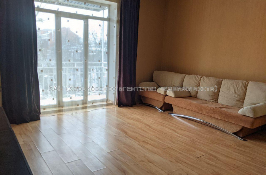 Продам квартиру, Науки просп. , 2 кім., 51.20 м², капитальный ремонт 
