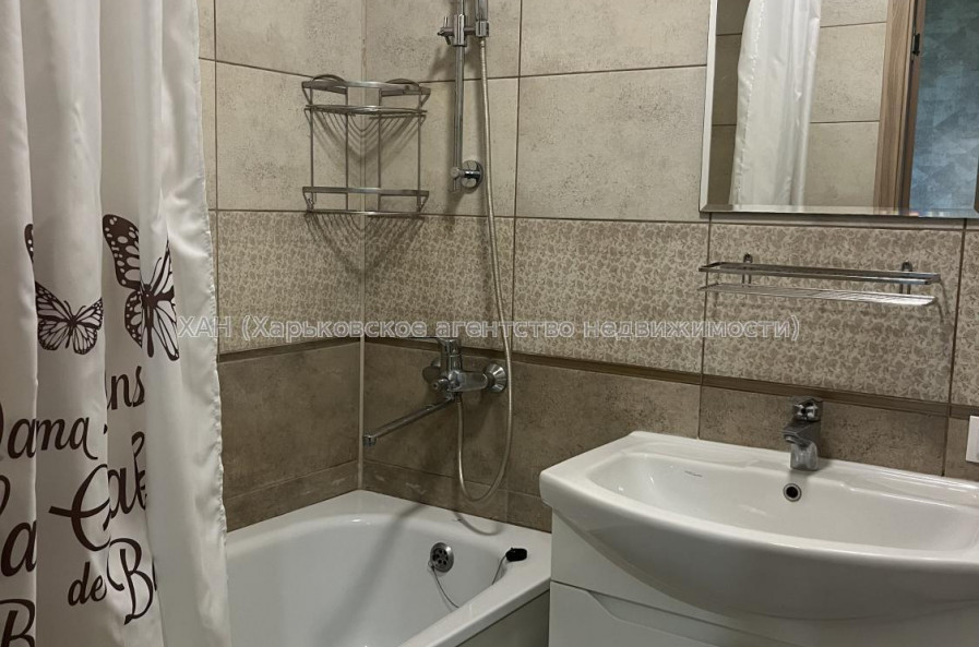 Продам квартиру, Молочная ул. , 7 , 1 кім., 38 м², капитальный ремонт 