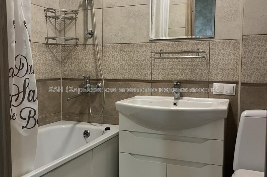 Продам квартиру, Молочная ул. , 7 , 1 кім., 38 м², капитальный ремонт 
