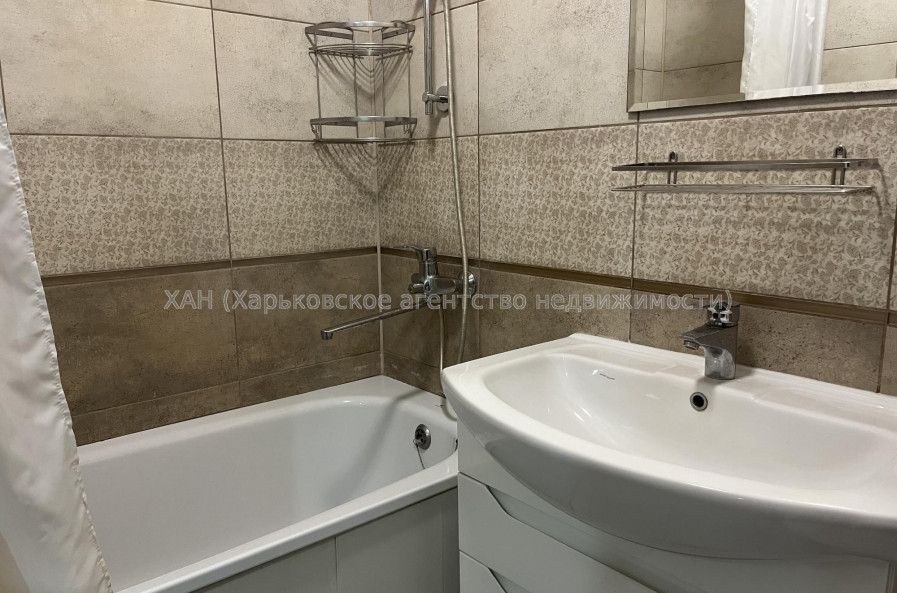 Продам квартиру, Молочная ул. , 7 , 1 кім., 38 м², капитальный ремонт 