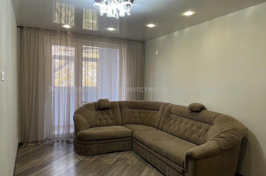 Продам квартиру, Молочная ул. , 7 , 1 кім., 38 м², капитальный ремонт 