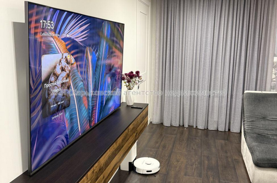 Продам квартиру, Мира ул. , 2  ком., 86 м², авторский дизайн 