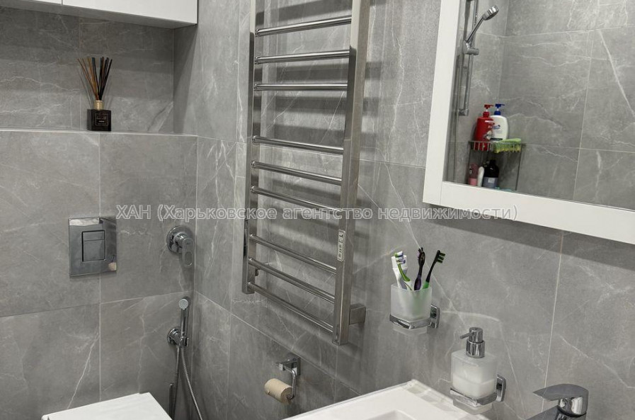 Продам квартиру, Мира ул. , 2  ком., 86 м², авторский дизайн 