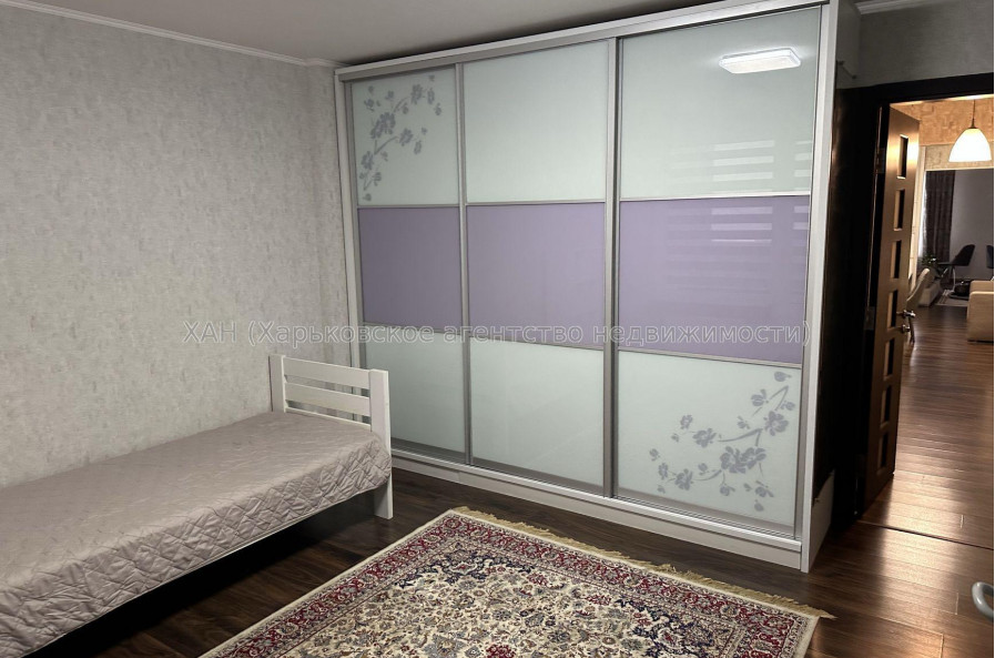 Продам квартиру, Гольдберговская ул. , 2 кім., 80 м², евроремонт 