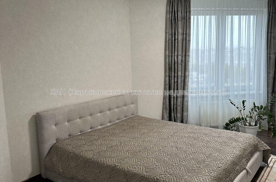 Продам квартиру, Гольдберговская ул. , 2 кім., 80 м², евроремонт 