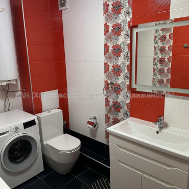 Продам квартиру, Гольдберговская ул. , 2 кім., 80 м², евроремонт 