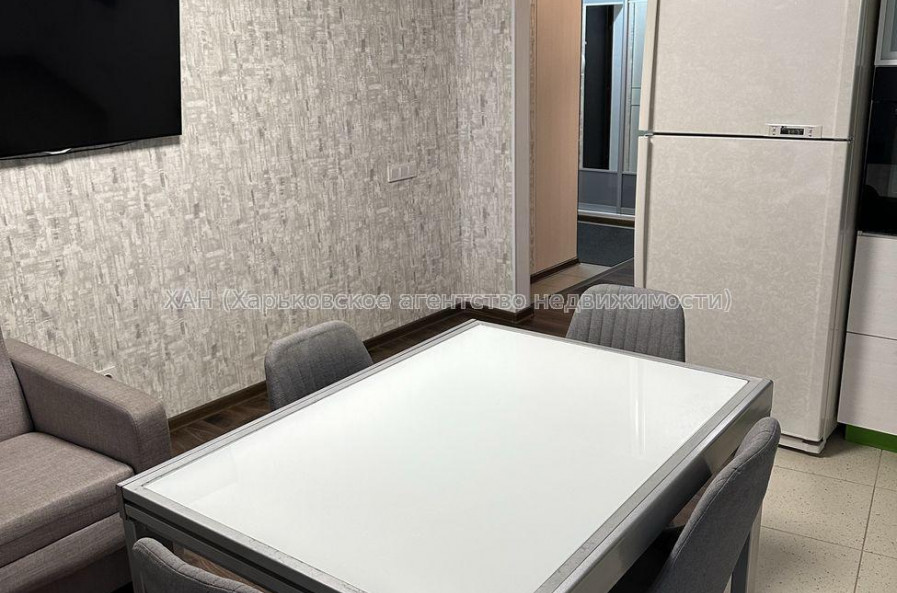 Продам квартиру, Гольдберговская ул. , 2 кім., 80 м², евроремонт 