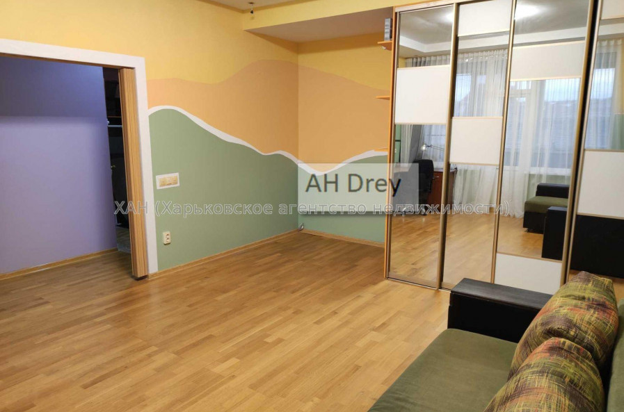 Продам квартиру, Новоалександровская ул. , 1 кім., 48 м², авторский дизайн 