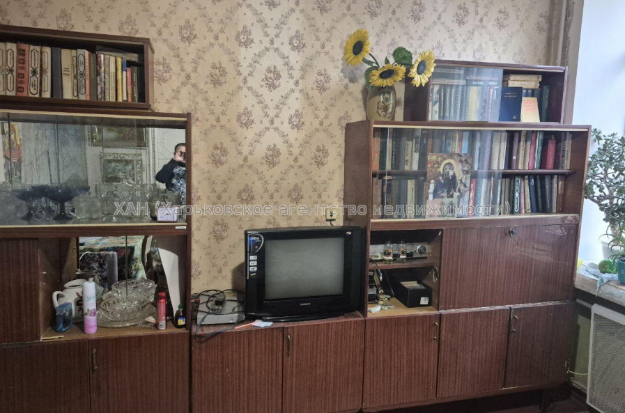 Продам квартиру, Библика ул. , 2  ком., 42 м², советский ремонт 